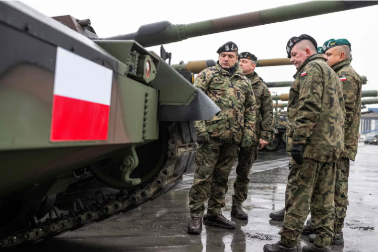 Poland, with a population of 38 million, is planning for an Army of 500,000. Now that’s future ready! ⬇️